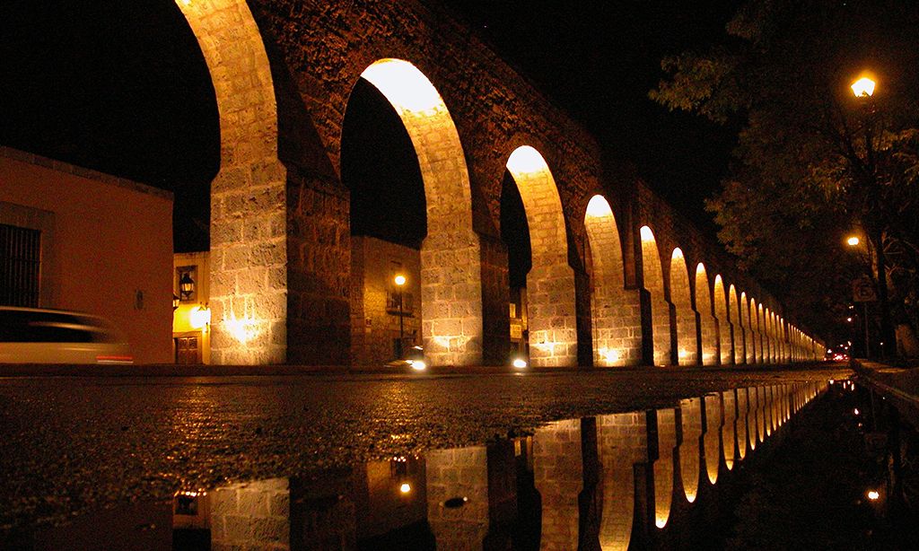 Acueducto de la ciudad de Valladolid hoy Morelia.