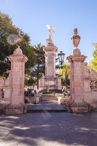 La debacle de Miguel Hidalgo. Monumento en la ciudad de Zacatecas.