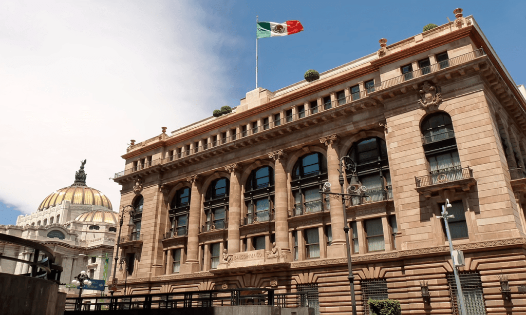 Billetes y monedas vigentes en México