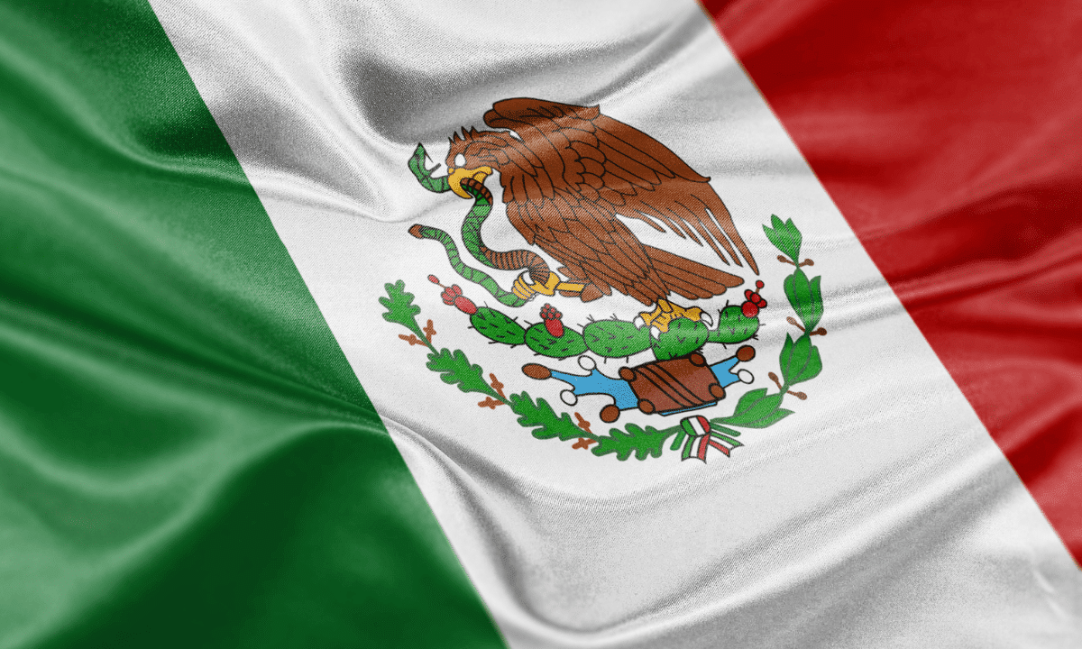 Poder Ejecutivo, Bandera de México