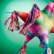 Las Posadas: Una Celebración Navideña Llena de Tradición