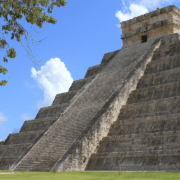 Chichén Itzá: Donde la Majestuosidad Maya Deslumbra al Mundo